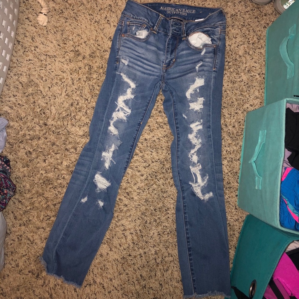 COPY - american eagle ripped jeans